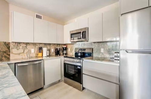 Aventura Apartment | Welcoming 1-bedroom apartment in vibrant Aventura perfect for getaway