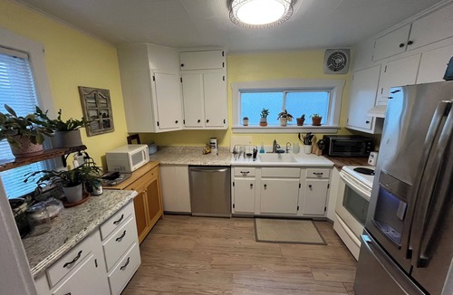 Delair House | Welcoming 3-bedroom home with AC in charming Pennsauken