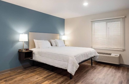 Newnan Hotel | Welcoming Groups In Our Pet-Friendly 3 Studios
