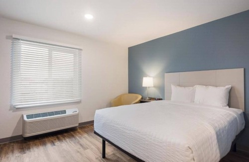 Newnan Hotel | Welcoming Groups In Our Pet-Friendly 3 Studios