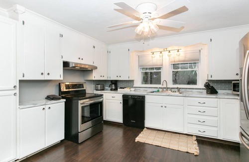 Asheville Cottage | West Asheville Bungalow - Close to Biltmore/LexAve
