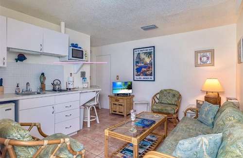 Tradewinds House | West End Paradise 4E