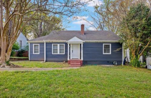 Atlanta House | West End Retreat w/Deck & Large Backyard
