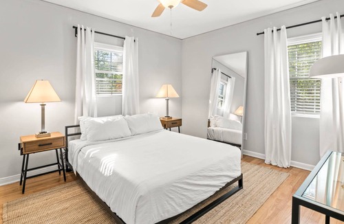 Virginia Highland Apartment | West Home- Cozy Apartment in Virginia Highlands
