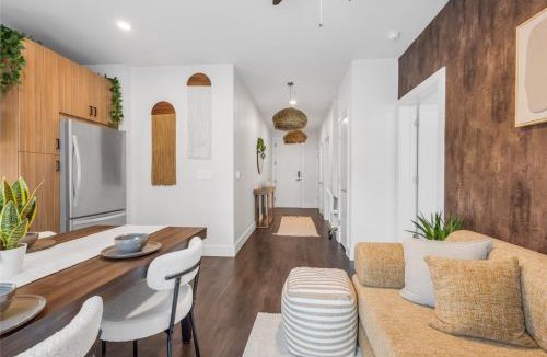 Home Park Apartment | West Midtown Condo with Rooftop Near Benz Stadium