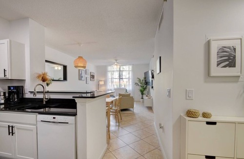 Downtown West Palm Beach Condo | West Palm Beach Condo Apartment at City Place/Courtyards