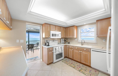 Sanibel Condo | Where the Gulf stretches endlessly before you- 3 Bedroom Gulf Front