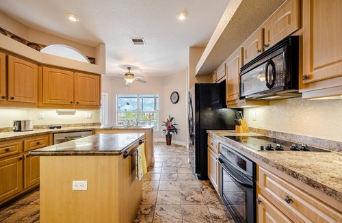 Jacarandas House | Where waters intersect and Dreams unwind! Kayak, Bikes, Heated Pool & Spa - Villa Cayman - Roelens