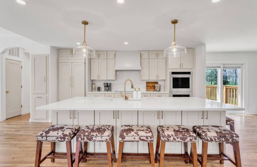 Franklin House | Whiskey Hollow Luxury Escape on 5 Acres, Sleeps 8