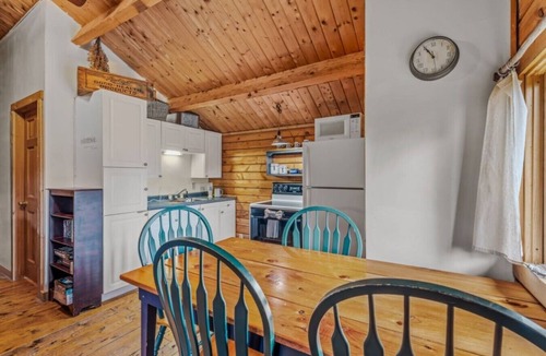 Berkeley Springs House | Whispering Hills - Private Couples Retreat | Pet-Friendly | Wifi | Fire Pit