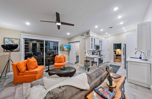Jupiter Farms House | Whispering Woods - Wake Up To The Sounds Of Nature