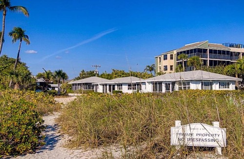 Sanibel House | White Caps 1