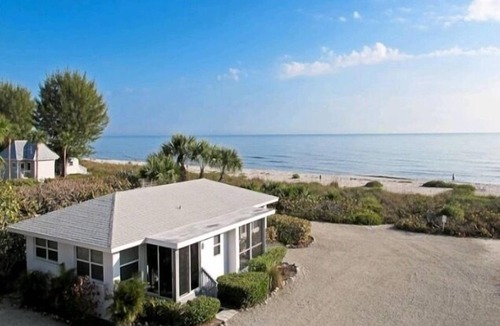 Sanibel Condo | White Caps #7 one bedroom beach view cottage, Sanibel island vacation rental