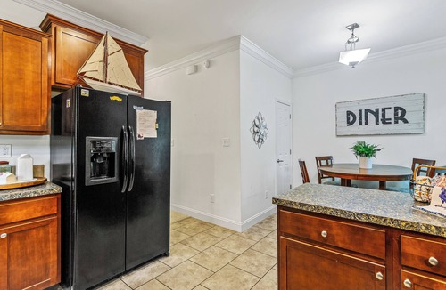 Skyland Cottage | "White Cottage Inn" Charming, Cozy, Convenient!