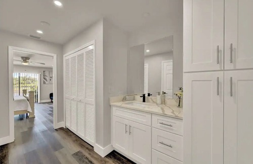 North Fort Myers House | White house: 3BR Oasis in North Fort Myers