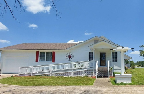 Warm Springs Cottage | White House Ranch two bedroom with pool, ranch animals & gorgeous sunsets.