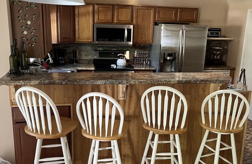 Lexington House | Whole House - billiard rm, Lg pool & deck- Pet friendly - 5 min from I-20 & I-26