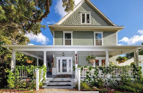Dunedin House | Whole House w/cottage sleeps 14 total