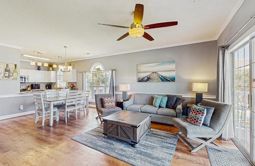 Central Myrtle Beach Apartment | Wild Iris 202