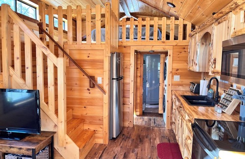 Afton Cabin | Willow Haven-Charming 2-bedroom cabin in delightful Afton with AC