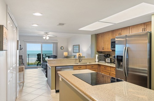 Crescent Beach Apartment | Windjammer 209 - 2 Bedroom Oceanfront Getaway