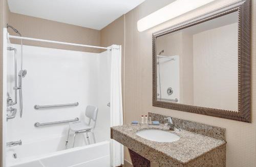 Fairburn Hotel | Wingate by Wyndham Atlanta Fairburn