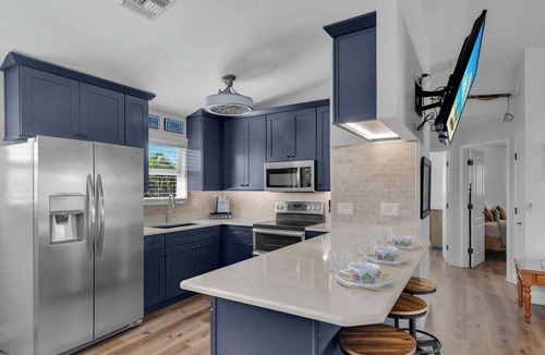 Ramrod Key House | WINTER 2026 SPECIAL! Super Cute & Comfy 2-bedroom Canal Home in Ramrod Key!