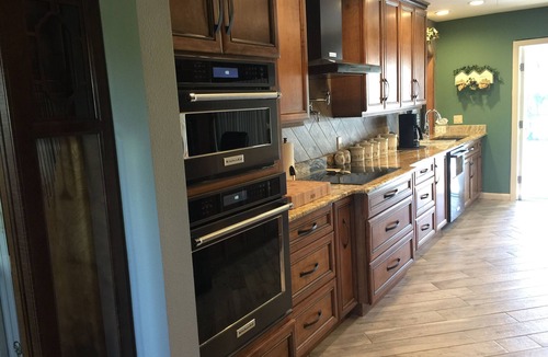 Jan Phyl Village House | Winter Haven, FL Pet Friendly Residential Retreat