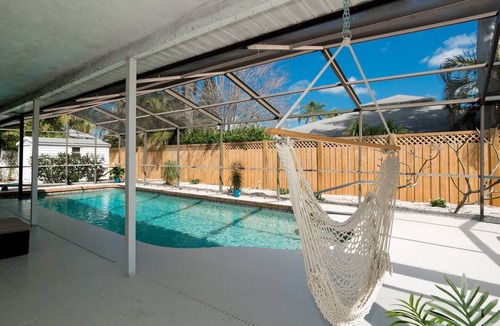 Bradenton House | Winter Special! !Only 4 miles to AMI! Huge Heated Pool! NEW Hot Tub!