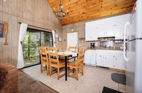 Gatlinburg House | Winter view, Foosball & Hot Tub-3 bedroom- GBurg!