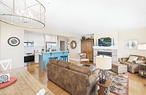 Banner Elk Condo | Wintergreens R322- Mtn Condo/View, Gated Resort, Indoor/Outdoor Pools & Hot Tub