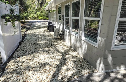 Inglis House | Withlacoochee River, 2/2,pet friendly, sleeps 6, fishing, scalloping, boating.
