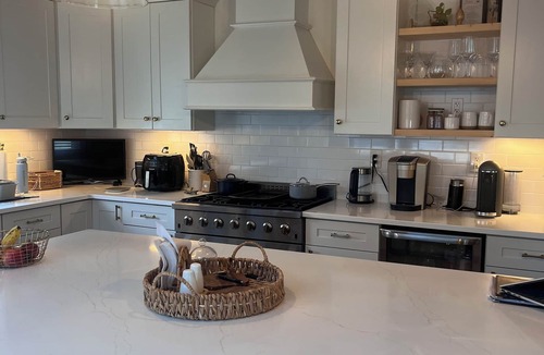 Manasquan House | Wonderful 4-bedroom house with built in pool in charming Manasquan