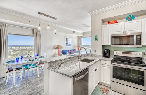 Panama City Beach Resort | *Wonderful Views!* Gulf Front! July 27 - 30 open!