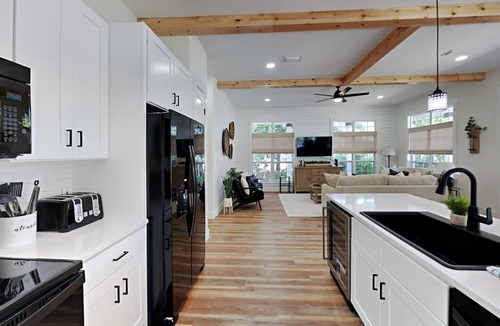Seagrove Beach Condo | Wood Beach Retreat by Southern Vacation Rentals