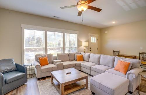 Lookout Valley Neighborhood Association House | Wooded Escape w/Beautiful Backyard + Mtn Views!