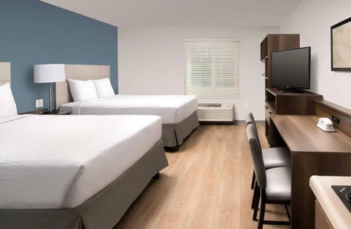 Ben Hill Hotel | WoodSpring Suites Atlanta Airport