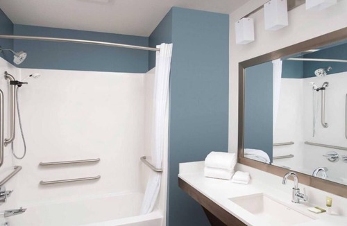 Ben Hill Hotel | WoodSpring Suites Atlanta Airport