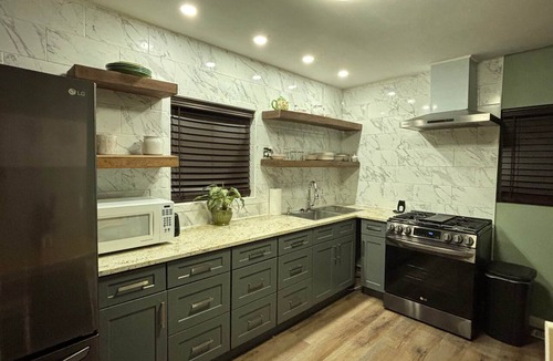 Dahlonega Villa | Woodward Villa A - Steps to Downtown Dahlonega