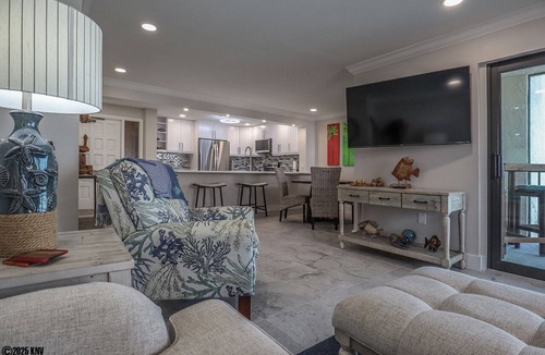 South Island Condo | World Class Sunsets on the Gulf From Your Lanai! Beachfront 2B/2B Sandarac Vacation Condo