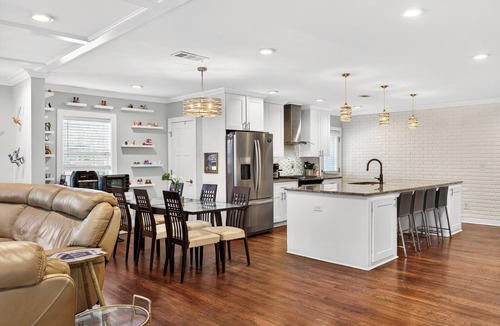 East Side House | World Cup Luxury Pool/Hot Tub Walkable On Golf Course Prime Atl location