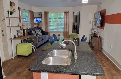 Downtown Atlanta Condo | World Cup-Ready! - Walk to MBS - Parking - ADA