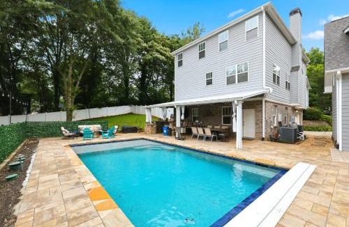Ormewood Park House | WorldCup Luxe Retreat Heated Pool 5BR5BA