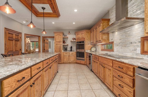 Greensboro House | WOW! 20% Off Until 2027, Huge View, Pointe Lot, Dock, Pontoon, 7 Bedroom; WOW
