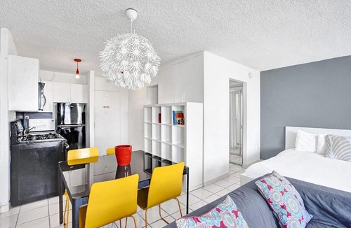 Flamingo/Lummus House | Wow Condo, middle of South Beach, block from Ocean
