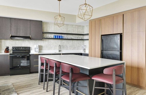 Downtown Atlanta Condo | Wyndham Atlanta Resort | Four 2BR/2BA Suites