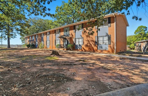 Forest Park Apartment | Wyndham Hills Retreat | Stylish & Serene Stay