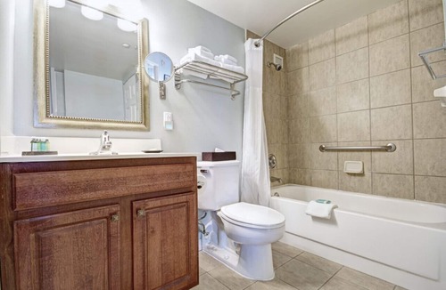 Atlantic City Resort | Wyndham Skyline Tower 2 BR /Walk to the Boardwalk, Restaurants, and Casinos!