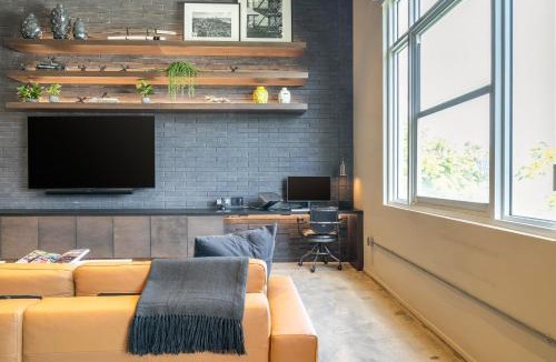 Wynwood Art District Apartment | Wynwood Condo, Walk to Restaurants and Nightclubs!