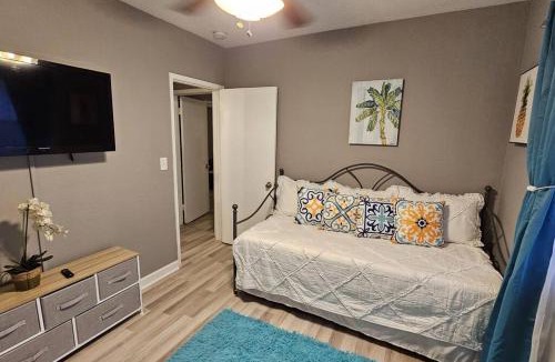 Allapattah Villa | Wynwood Miami Family Oasis